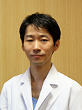 助教　藤岡審