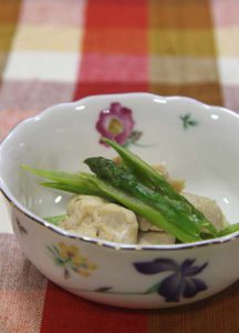 アスパラガスと鶏肉のコンソメ煮